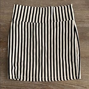 Black and white mini skirt